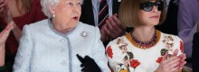 La prima volta della Regina a una sfilata di moda