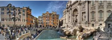 Roma, si immergono in fontane monumentali