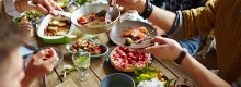 Turismo:  Gli italiani spendono per il cibo
