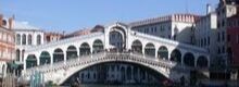 Fanno il bagno nudi a Venezia. Multati.