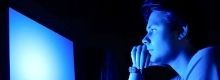 Attenzione alla luce blu degli schermi
