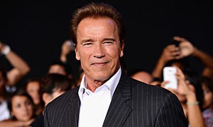 Arnold Schwarzenegger in auto quarantena