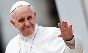 Il Papa in mondovisione per scacciare il virus