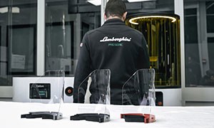 Lamborghini produce ora mascherine