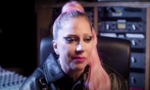 Lady Gaga si commuove e manda un messaggio agli italiani