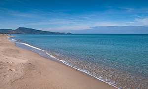 Apre la prima spiaggia a Badesi