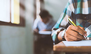 Maturità: Dopo tre mesi di Lockdown si torna in classe per gli esami