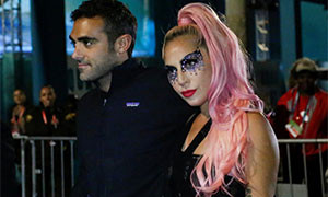 Lady Gaga innamoratissima del compagno