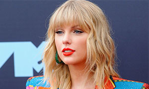 Taylor Swift, dona 25mila euro ad una studentessa che vuole diventare matematica
