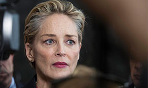 Vaccino Covid-19, Sharon Stone: Grazie Italia