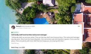 Turista recensisce negativamente un resort tailandese: rischia carcere e multa