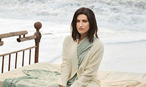 Laura Pausini arriva lancia un nuovo lavoro su Instagram