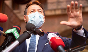 Conte ha illustrato le nuove regole alla stampa del DPCM