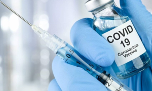 Annuncio di Pfizer: &quot;Vaccino anti Covid efficace al 90%&quot;