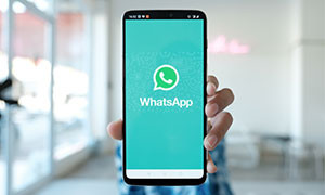 WhatsApp: &egrave; in arrivo la funzione &ldquo;Leggi pi&ugrave; tardi&rdquo;