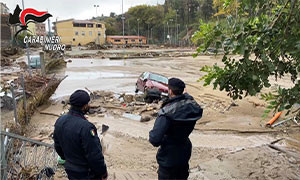 Carabinieri in soccorso alla popolazione di Bitti