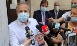 Vaccino in Sardegna? Secondo Crisanti &egrave; superfluo