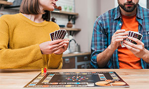 Noia durante queste feste? Ecco come divertirsi con i giochi di societ&agrave;