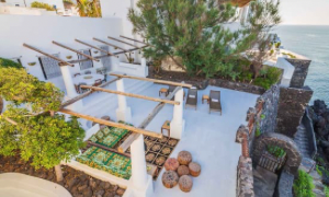 Dolce &amp; Gabbana, venduta per 6 milioni di euro la villa a Stromboli