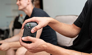 Grazie alla pandemia il mercato dei videogiochi vale pi&ugrave; di cinema e sport (messi insieme)