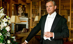 Covid-19: Hugh Bonneville di Downton Abbey volontario dei vaccini