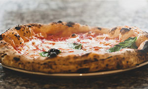 Usa, Chicago si autoproclama &ldquo;Capitale della pizza&rdquo; ma Napoli non ci sta