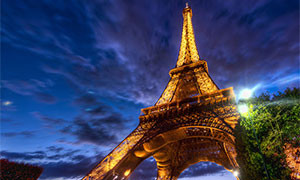 Per i giochi Olimpici la Torre Eiffel diventa Dorata