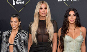 Khloe Kardashian accusata di aver photoshoppato la sua foto