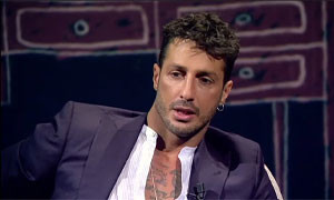 Fabrizio Corona torna a casa, rimarr&agrave; ai domiciliari