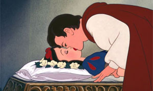 Il bacio fra Biancaneve e il Principe? &ldquo;Non &egrave; consensuale&rdquo;. Scoppia la polemica.