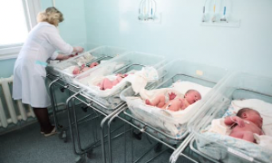 Parto record in Marocco: nascono 9 gemelli, la mamma &egrave; una venticinquenne
