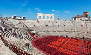 All'Arena di Verona in 6 mila fino alle 24:00