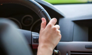Italiani alla guida: 7 italiani su 10 trasgredisco il codice della strada