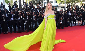 Chiara Ferragni a Cannes con una creazione di Haute Couture realizzata con materiali riciclati