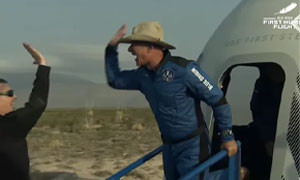 Missione compiuta per Jeff Bezos, il primo volo Blue Origin &egrave; un successo!