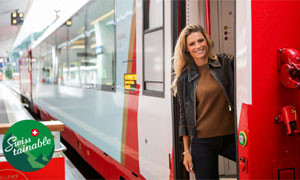 Michelle Hunziker in Svizzera: treni panoramici, battelli e attivit&agrave; &ldquo;acquatiche&quot; all'insegna della