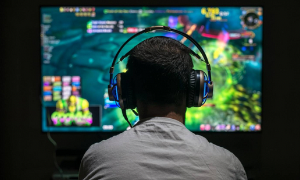 Giochi online in Cina: minori potranno giocare solo per un'ora al giorno