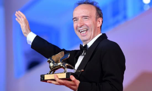 L'emozionante dedica di Benigni alla moglie: "Il Leone d'oro &egrave; tuo"