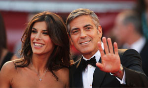 Elisabetta Canalis rivela: &quot;Ecco cosa faceva George Clooney ai paparazzi&quot;
