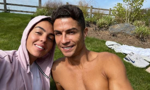 Ronaldo e Georgina felici a Manchester: &quot;E c'&egrave; pure il sole&quot;
