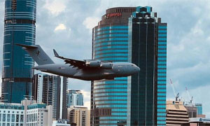 Slalom tra i palazzi di Brisbane, il video diventa virale