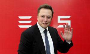Elon Musk ora produce anche birra: ecco la "Gigabier"