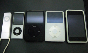 L'iPod compie 20 anni: rivoluzion&ograve; il modo di ascoltare la musica