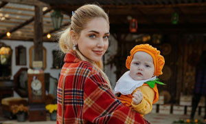 Ferragnez, la piccola Vittoria ancora in ospedale: "Passo dopo passo migliora"