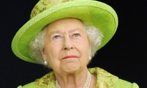 Preoccupazione per la Regina Elisabetta, dovr&agrave; stare a riposo per due settimane