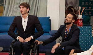 Gf Vip, Alex Belli nella bufera: battuta choc sulla disabilit&agrave; di Manuel Bortuzzo