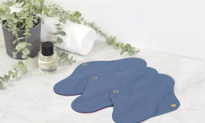 Assorbenti lavabili &quot;firmati&quot; Gucci: il ricavato alle ragazze dello Zimbabwe