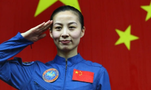Wang Yaping &egrave; la prima donna cinese a compiere una passeggiata nello Spazio
