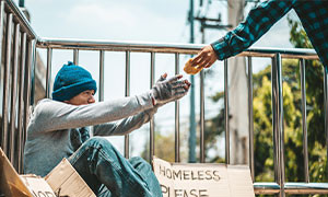 Covid, Unicef: "Da marzo 2020 diventati poveri 1,8 bimbi"