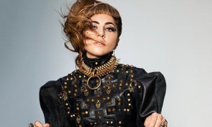Lady Gaga attrice e anche imprenditrice: nuovo scatto per il brand Haus Labs